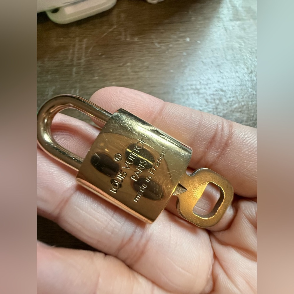 Louis vuitton brass lockset #302 - Picture 7 of 7